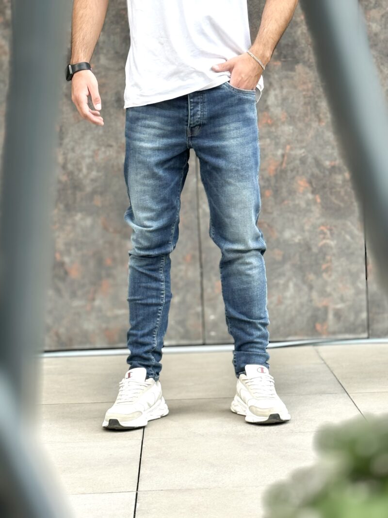 Men Jeans ( Slim Fit )